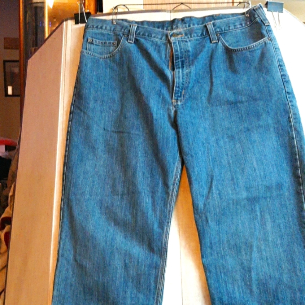This is a pair of Carhart Jean's that is in very good condition.
